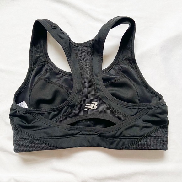 NB New Balance Sports Bra - Picture 1 of 7